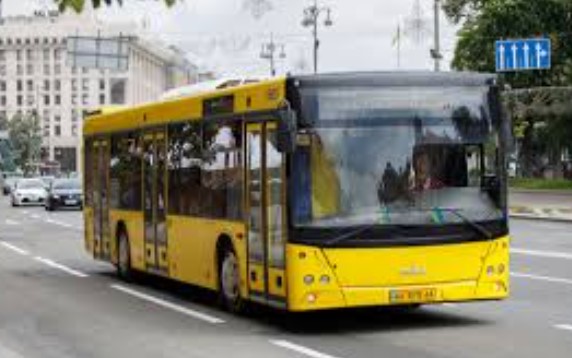 До 2400 гривень на місяць тільки на дорогу: експерт підрахував реальну вартість проїзду у Києві після підвищення тарифів До 2400 гривень на місяць тільки на дорогу: експерт підрахував реальну вартість проїзду у Києві після підвищення тарифів